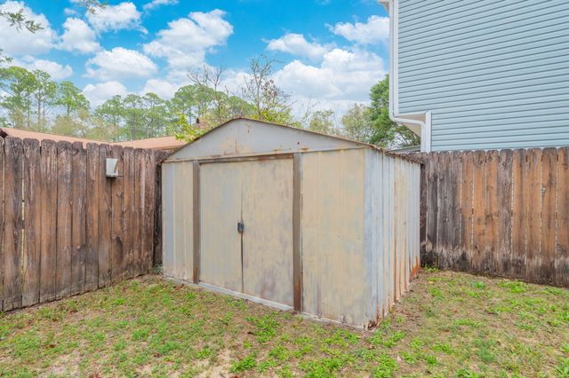 1847 Pointed Leaf Lane, Fort Walton Beach, FL 32547