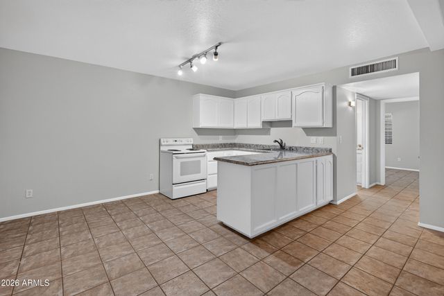 2503 E LEONORA Street, Mesa, AZ 85213