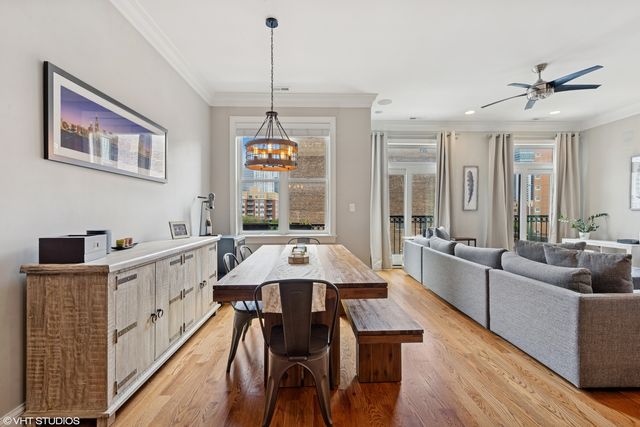 210 N Halsted Street 4, Chicago, IL 60661