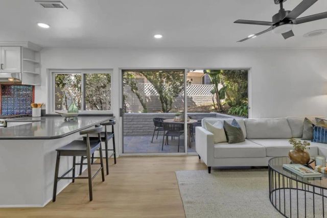 5524 Caminito Herminia, La Jolla, CA 92037