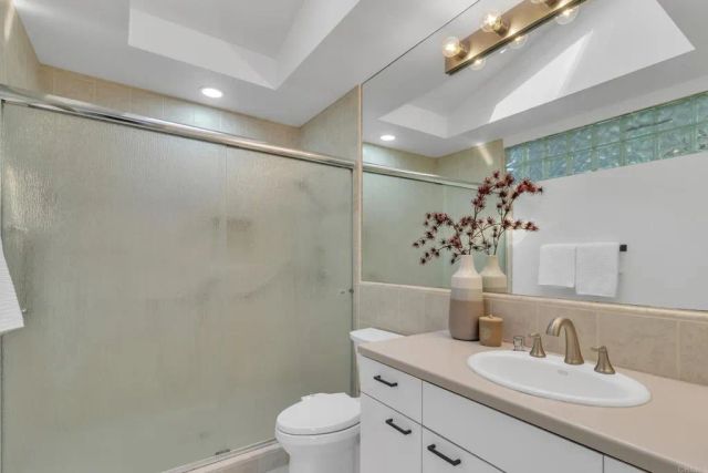 5524 Caminito Herminia, La Jolla, CA 92037