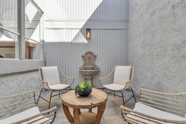 5524 Caminito Herminia, La Jolla, CA 92037