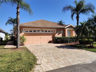 10824 COLLAR DR, San Antonio, FL 33576