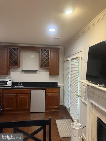 3008 HOLLOW CREST PL, Brookeville, MD 20833