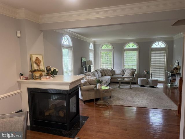 3008 HOLLOW CREST PL, Brookeville, MD 20833