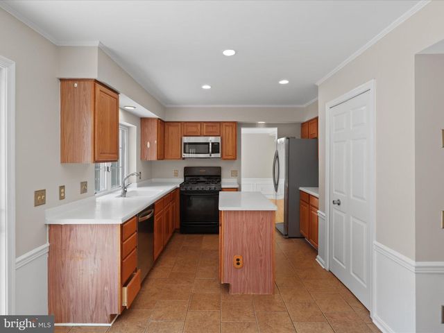 2869 CHEVOIT HILL CT, Woodbridge, VA 22191