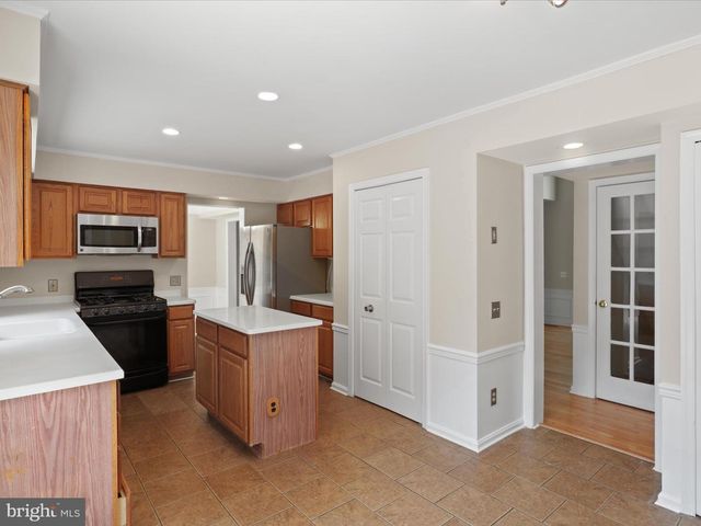 2869 CHEVOIT HILL CT, Woodbridge, VA 22191