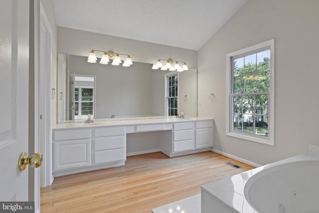 2869 CHEVOIT HILL CT, Woodbridge, VA 22191