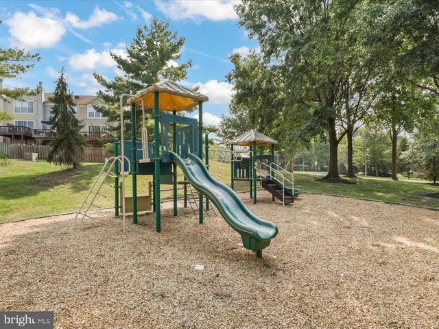 2869 CHEVOIT HILL CT, Woodbridge, VA 22191