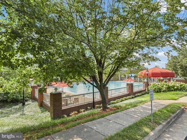 2869 CHEVOIT HILL CT, Woodbridge, VA 22191