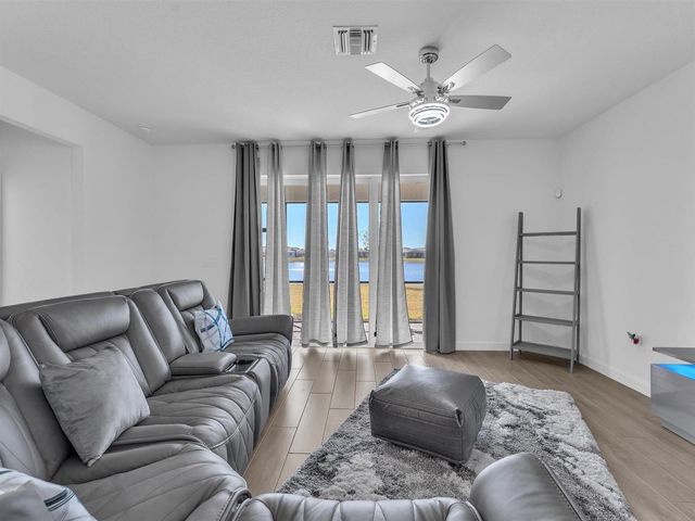 7961 Lakes Edge Lane, Port Charlotte, FL 33981