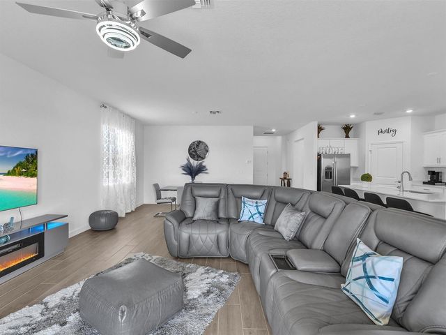 7961 Lakes Edge Lane, Port Charlotte, FL 33981