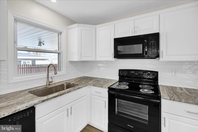 838 REBER ST, Shoemakersville, PA 19555