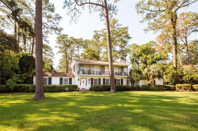 706 Cherokee Circle, Waycross, GA 31501