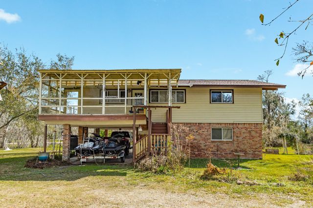 703 County Road 605, Angleton, TX 77515