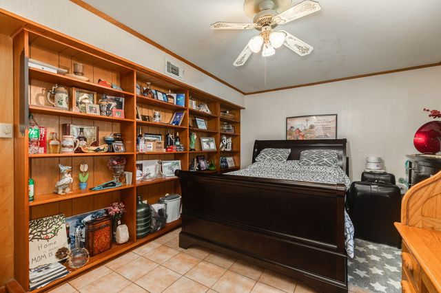 703 County Road 605, Angleton, TX 77515