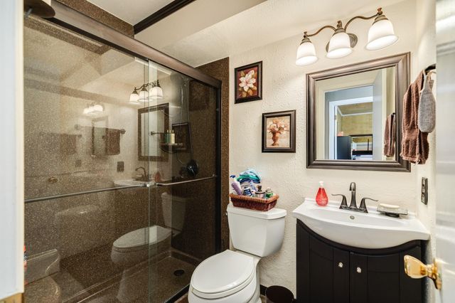 703 County Road 605, Angleton, TX 77515