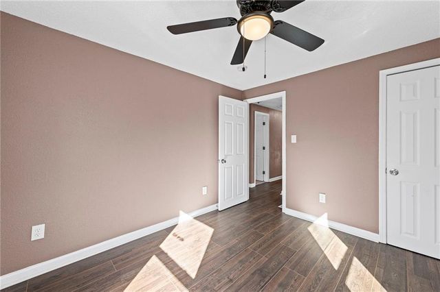 6926 College Avenue, Kansas City, MO 64132