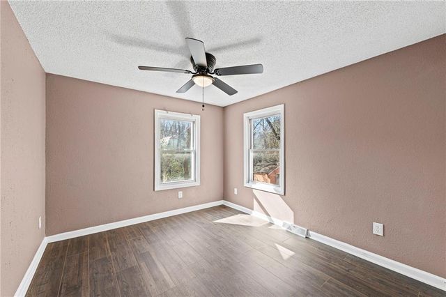 6926 College Avenue, Kansas City, MO 64132