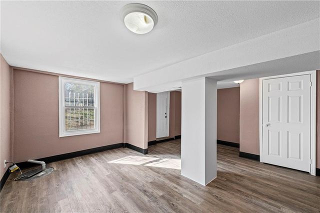 6926 College Avenue, Kansas City, MO 64132