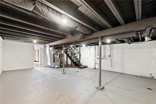 6926 College Avenue, Kansas City, MO 64132