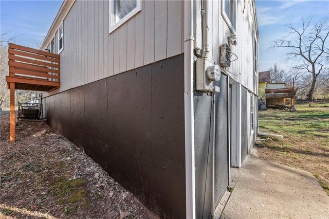 6926 College Avenue, Kansas City, MO 64132