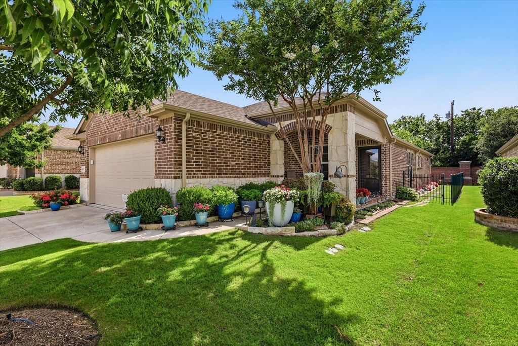 8915 Twin Pines Lane, Frisco, TX 75036 — exterior