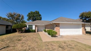 750 Rosehill Lane, Cedar Hill, TX 75104