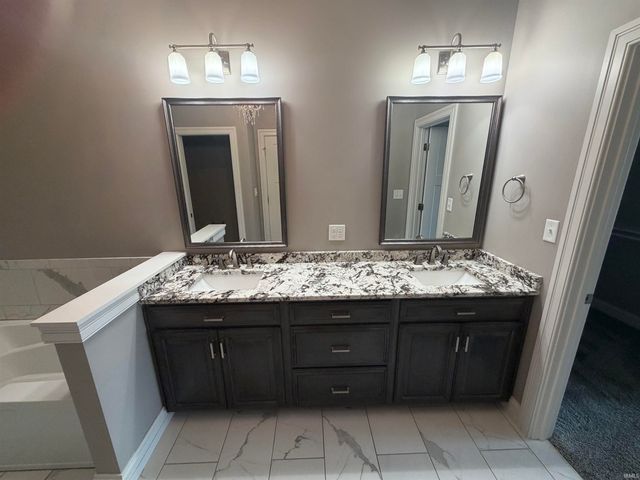 8655 Crenshaw Drive, Newburgh, IN 47630