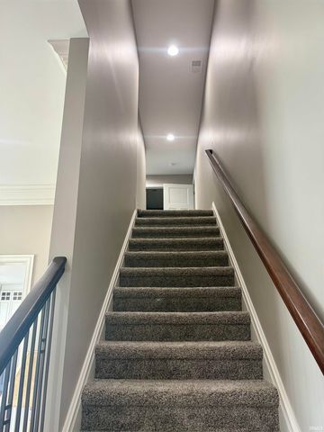 8655 Crenshaw Drive, Newburgh, IN 47630