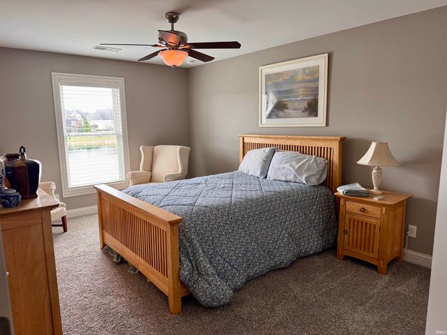 8655 Crenshaw Drive, Newburgh, IN 47630