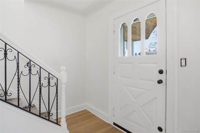 41 W George Avenue, Hazel Park, MI 48030