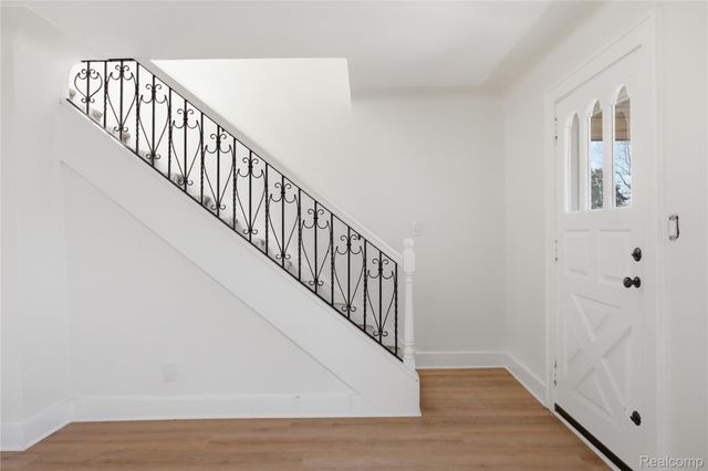 41 W George Avenue, Hazel Park, MI 48030