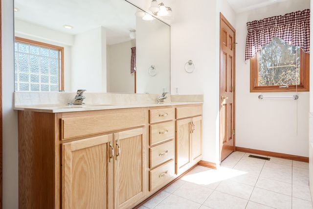 261 W Red Tail Lane, Oregon, IL 61061