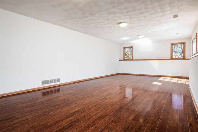 261 W Red Tail Lane, Oregon, IL 61061