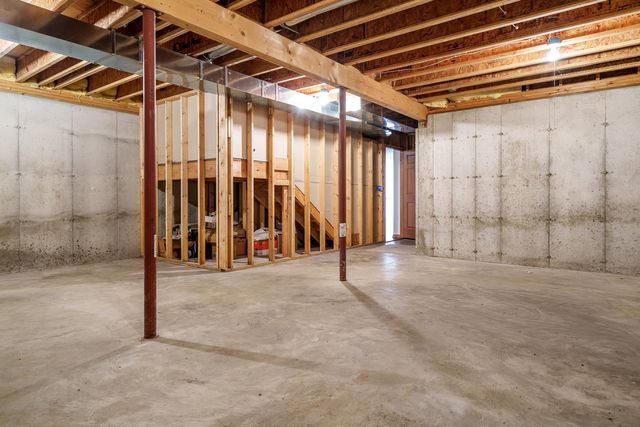 261 W Red Tail Lane, Oregon, IL 61061