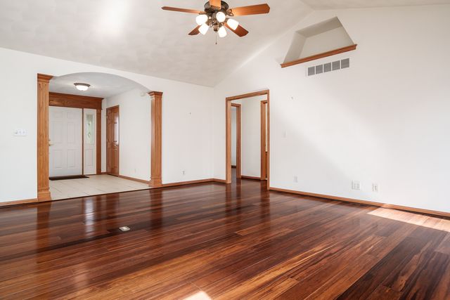 261 W Red Tail Lane, Oregon, IL 61061