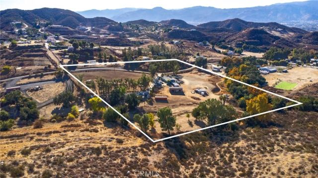 23700 Oak Circle, Wildomar, CA 92595