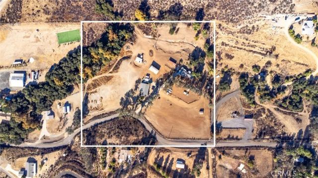 23700 Oak Circle, Wildomar, CA 92595