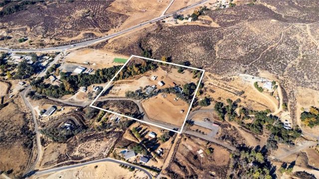 23700 Oak Circle, Wildomar, CA 92595