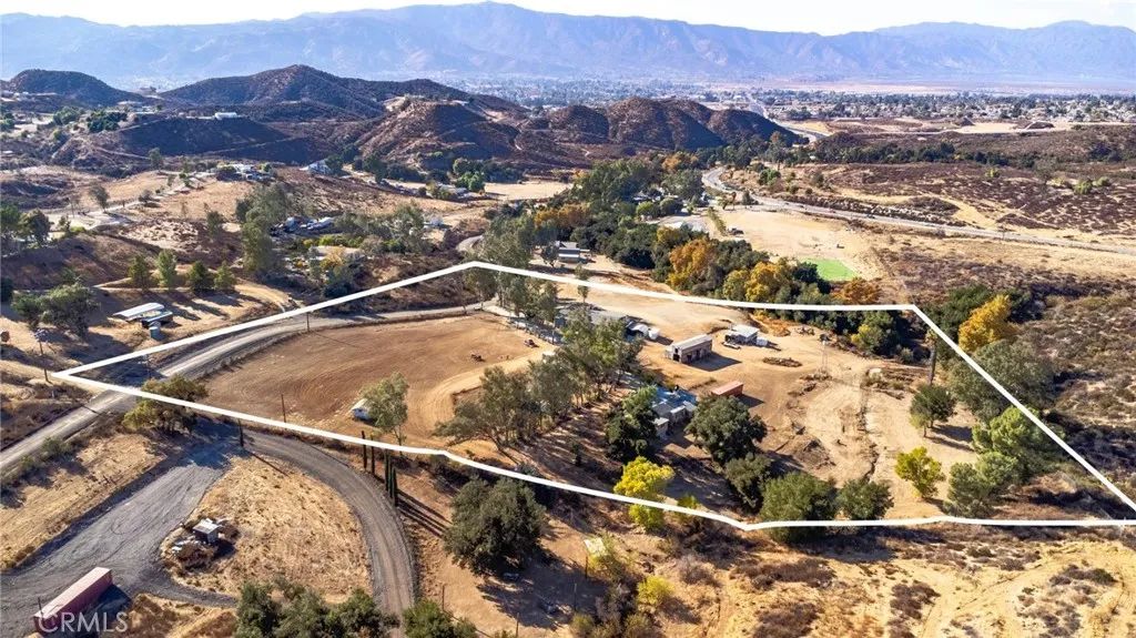 23700 Oak Circle, Wildomar, CA 92595