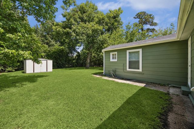 9210 Compton Street, Houston, TX 77016