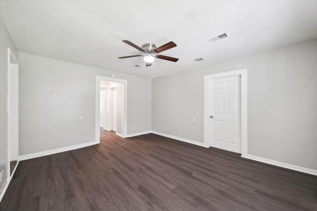 9210 Compton Street, Houston, TX 77016