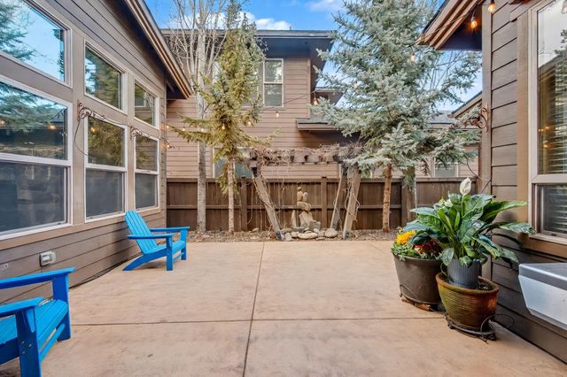 61102 Aspen Rim Lane, Bend, OR 97702