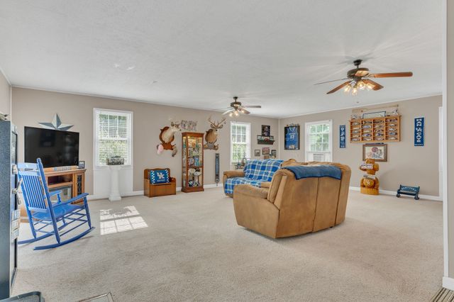 1040 Rapids Rd, Franklin, KY 42134