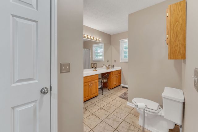 1040 Rapids Rd, Franklin, KY 42134