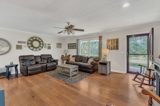 1040 Rapids Rd, Franklin, KY 42134