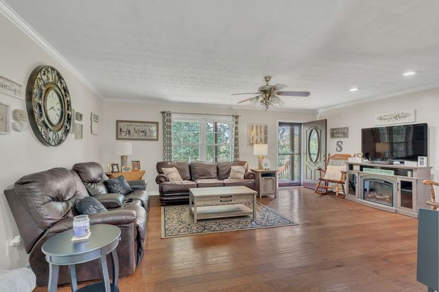 1040 Rapids Rd, Franklin, KY 42134