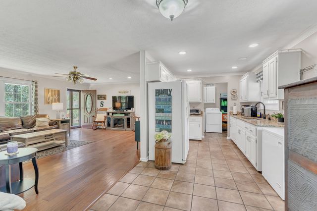 1040 Rapids Rd, Franklin, KY 42134