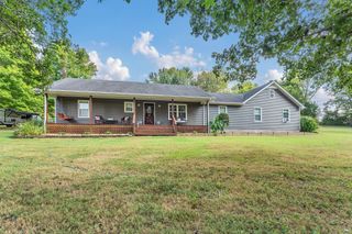 1040 Rapids Rd, Franklin, KY 42134